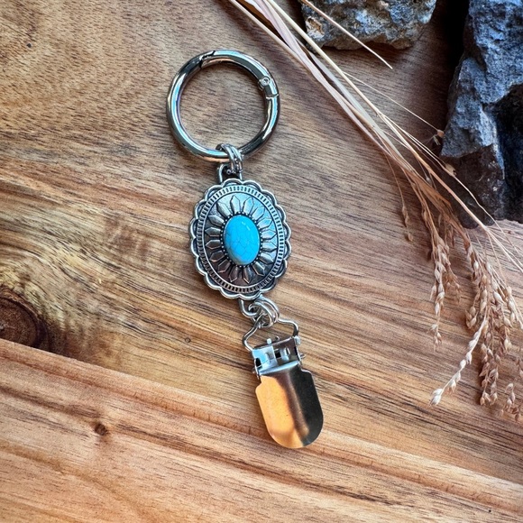 (H2) Travel Hat Clip Holder - Picture 1 of 2